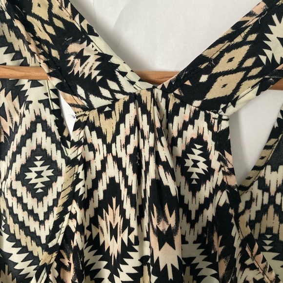 SOUTHWESTERN tank. - Picture 5 of 5